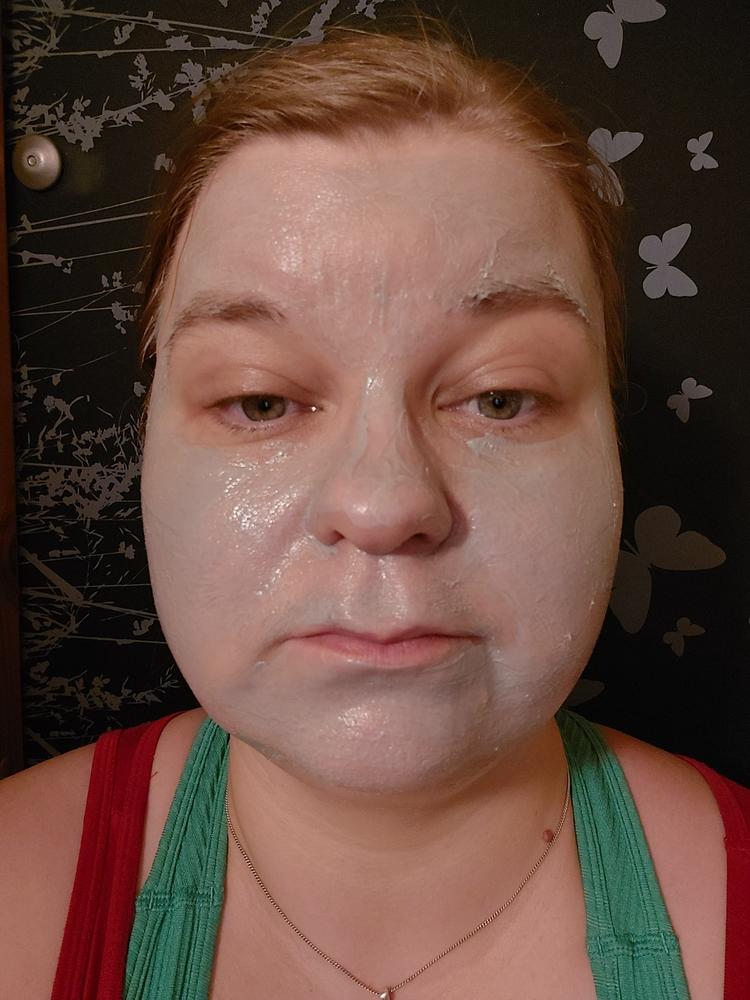 Kasvonaamio Aktiivihiili & Savi, mm. rasvaiselle- ja akneiholle, kosteuttava, 96.9% luonnollinen, vegaaninen, 100ml - Customer Photo From Suvi T.