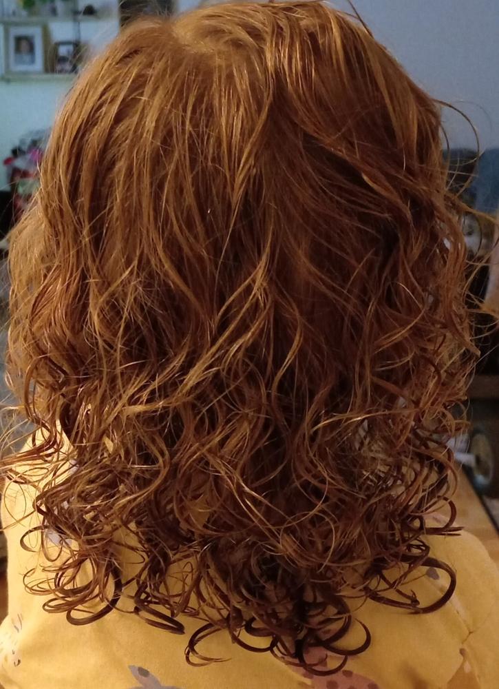 Curl Care 3 in 1 hoitoaine, Curly Girl metodiin, erityisesti taipuisalle ja kiharalle hiukselle, silikoniton, 98,3% luonnollista, vegaaninen, 200ml - Customer Photo From Vilma T.