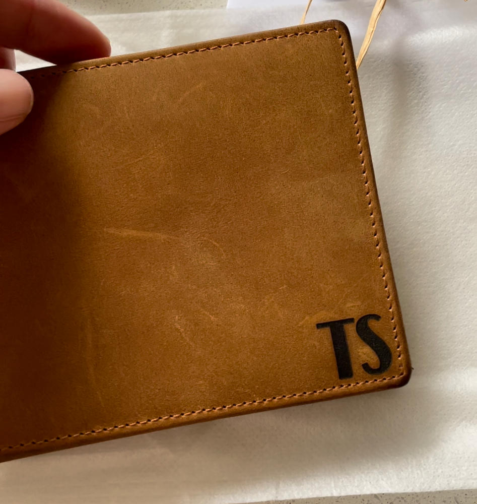 Slim Leather Wallet with wooden gift case Personalized for men, fathers, groomsmen, husbands and boyfriends. - Customer Photo From Sheridan Stott