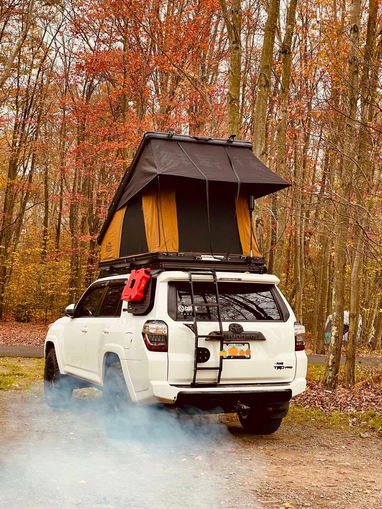 4X4 Colorado Nimbus Hardshell Roof Top Tent - Customer Photo From JB