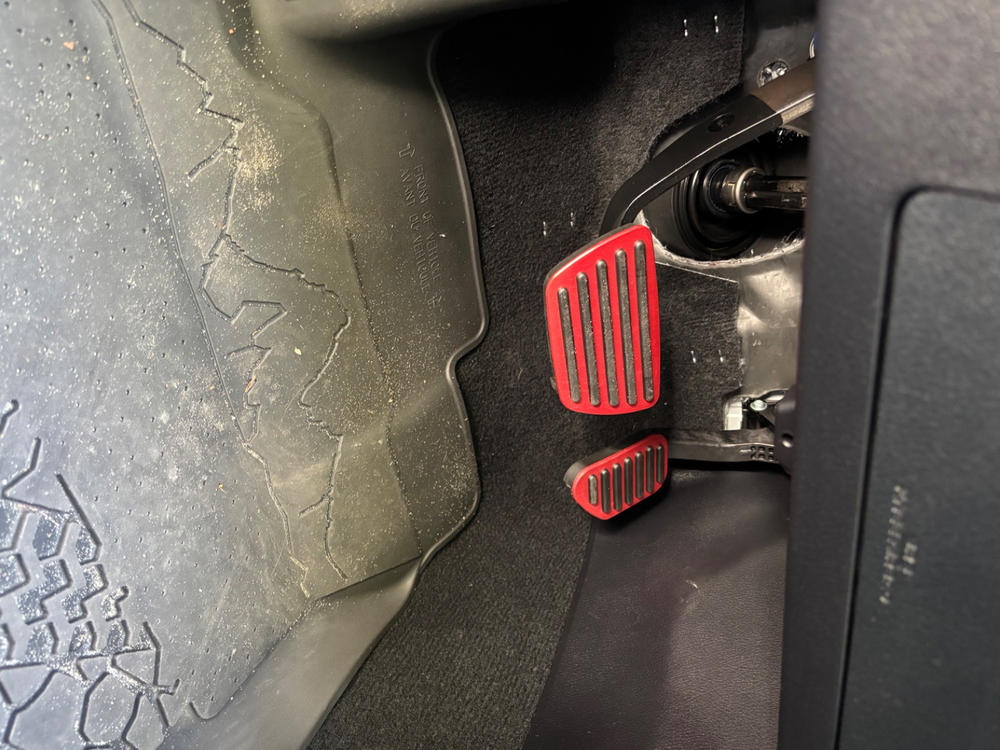 Aluminum Foot Pedals For 4Runner (2010-2024) - Customer Photo From Lara Thompson