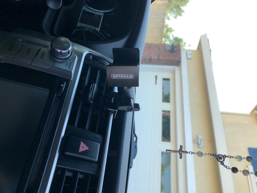 Offroam Dashboard Phone Mount For 4Runner (2010-2024) - Customer Photo From Joel Dequis