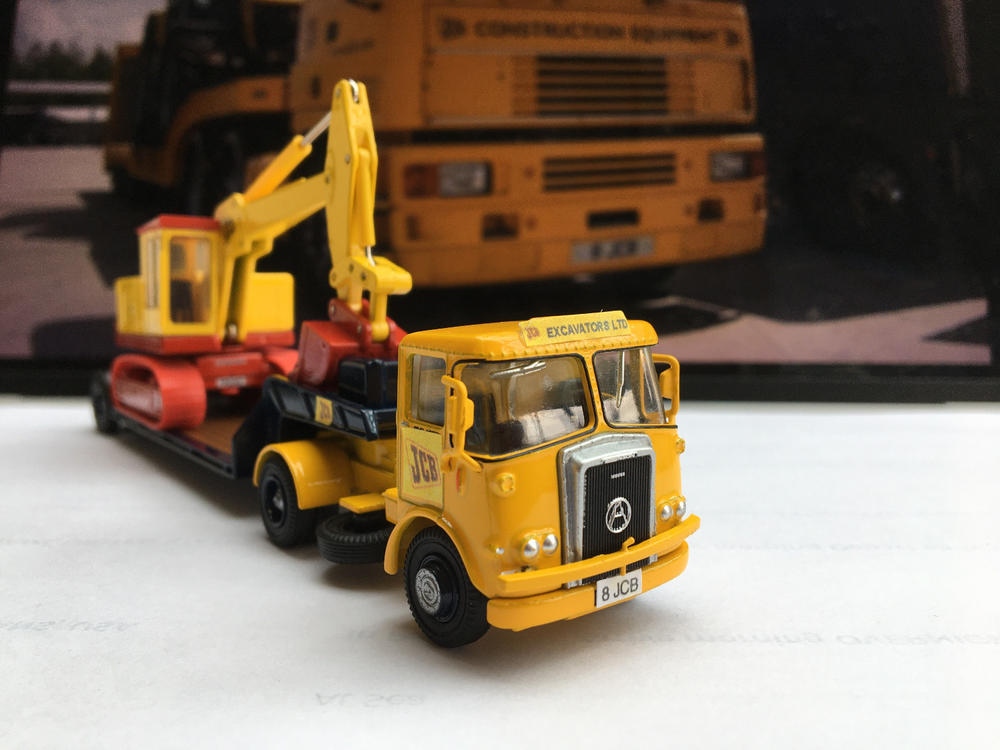 Oxford Diecast JCB 7 - Customer Photo From Jeff Barratt