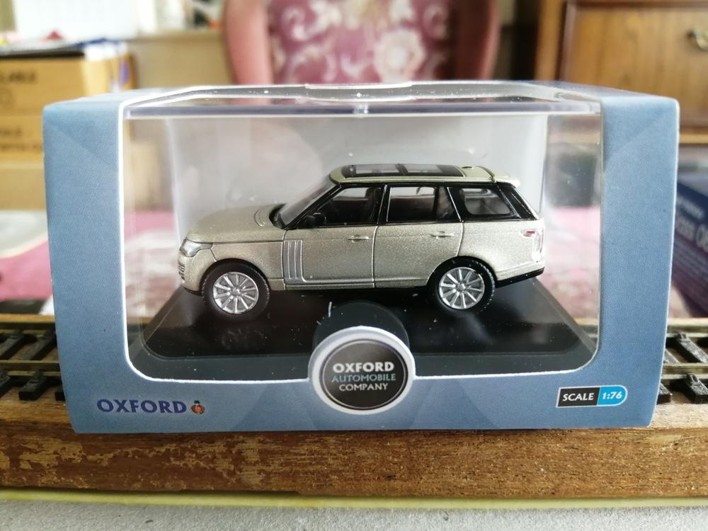 Oxford Diecast Range Rover 2013 Luxor - 1:76 Scale - Customer Photo From Bernard J Mason