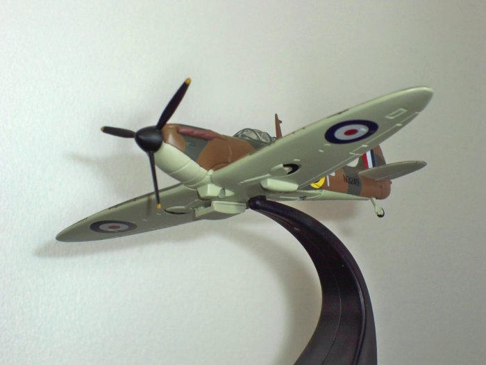 Oxford Diecast Supermarine Spitfire MkI 1:72 Scale Model Aircraft - Customer Photo From Peter Morris