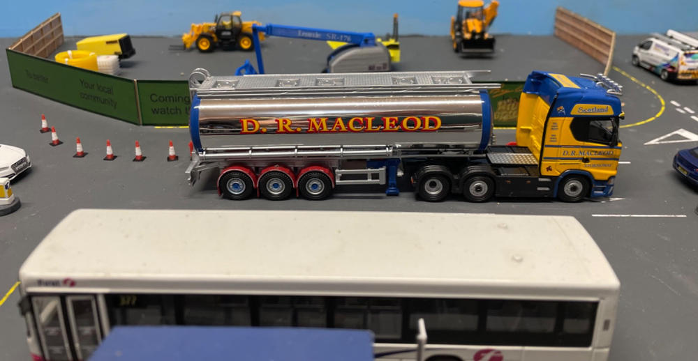 Oxford Diecast D R Macleod Scania New Generation S Cylindrical Tanker 1:76 scale - Customer Photo From Chris Wright