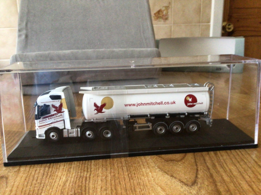 Oxford Diecast John Mitchell Volvo FH4 Cylindrical Tanker 1:76 Scale - Customer Photo From Michael Doyle