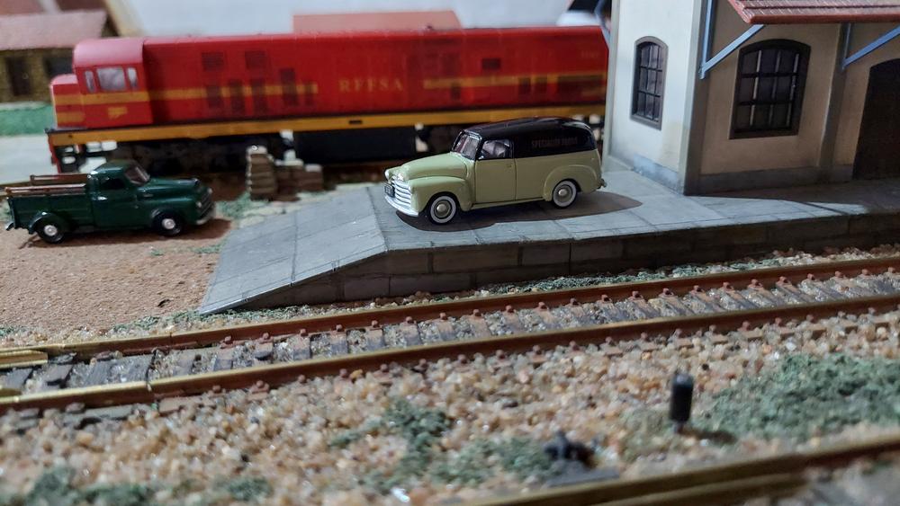 Model of the Chevrolet Panel Van 1950 Speciality Foods by Oxford at 1:87 scale. - Customer Photo From Reinaldo Bertelli 