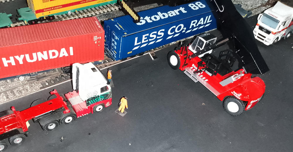 Konecranes Reach Stacker Stobart (Red) with Container - Customer Photo From David Tilley