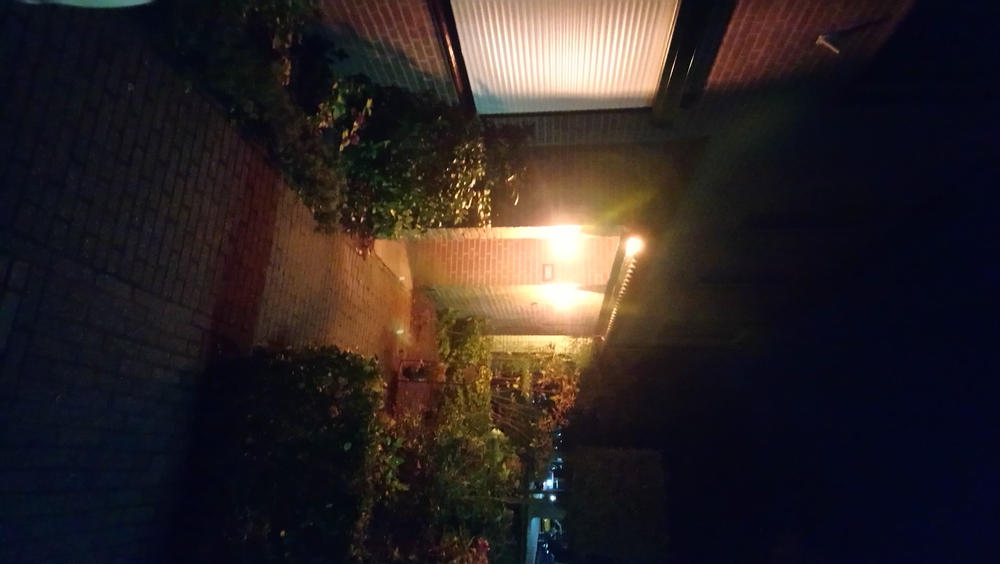 Foco LED Solar para jardín STREET RGB con sensor crepuscular - L
