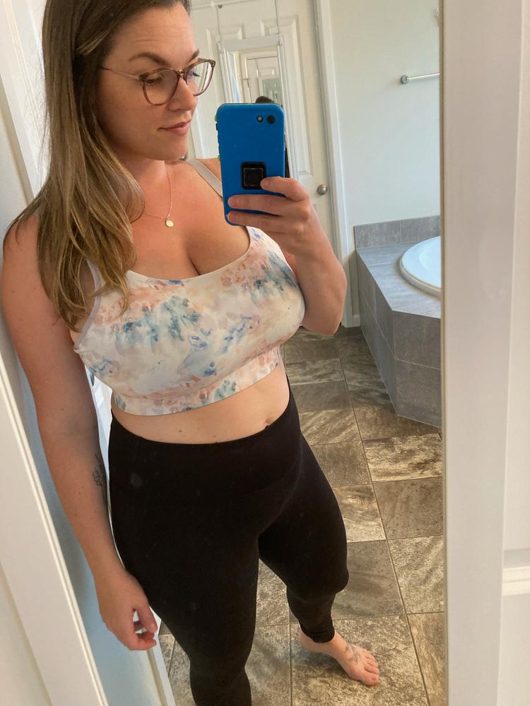 As a big-busted gal (and breastfeeding mama), I love love LOVE the align  tank 🥰 : r/lululemon