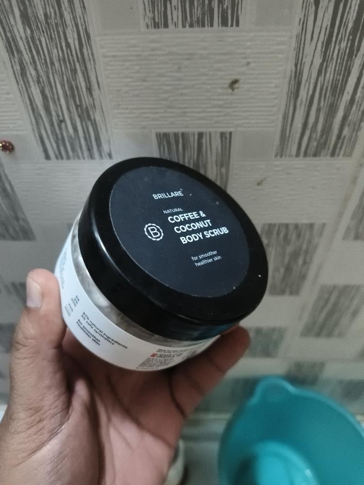 Coffee & Coconut Body Scrub for Energized & Moisturised Skin (100 gm) - Customer Photo From Akash S.