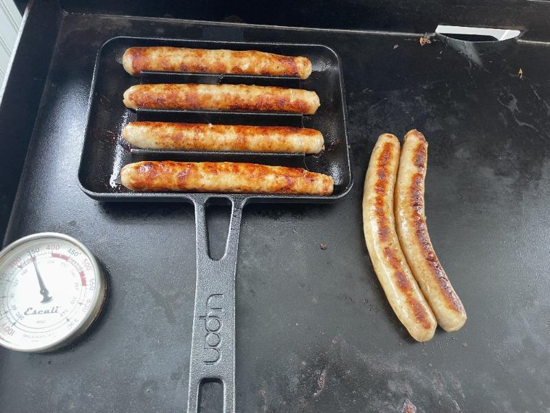 Anyone tried a UPAN for sausages? : r/castiron