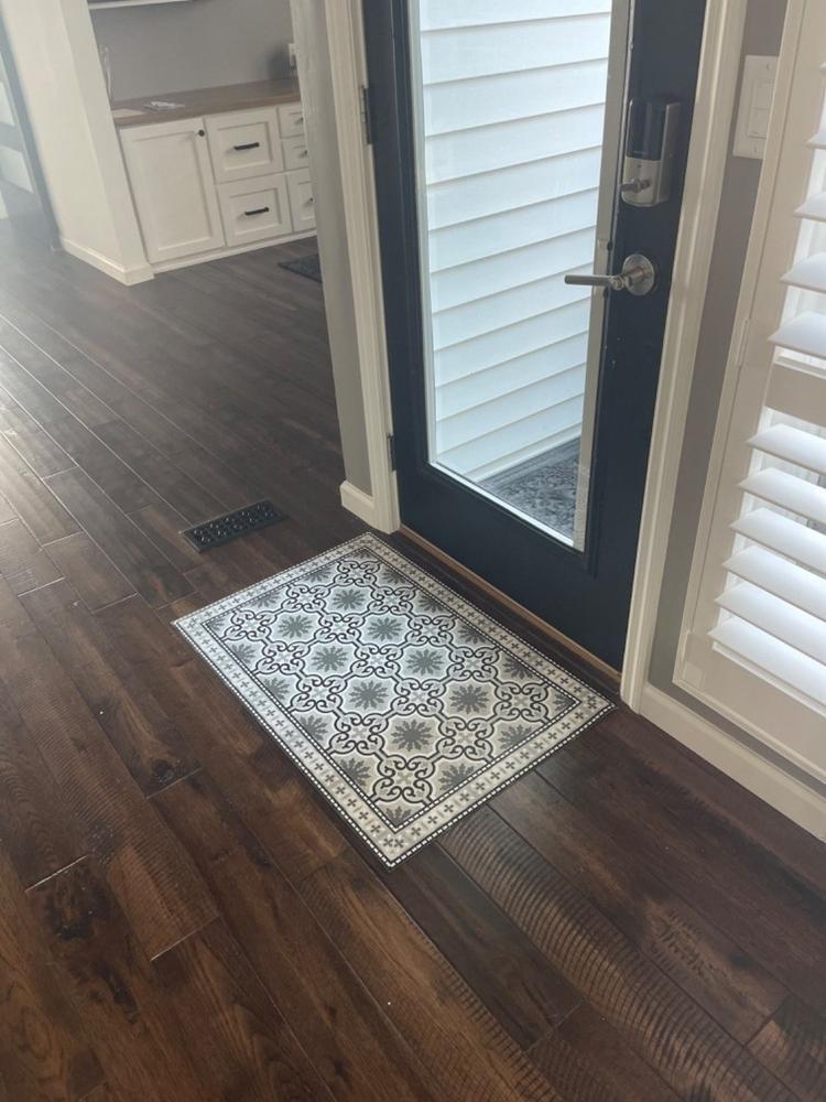 Wine Vinyl Mat - Customer Photo From Holly Barding
