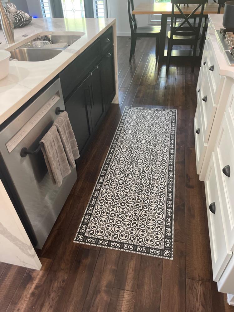 Wine Vinyl Mat - Customer Photo From Holly Barding