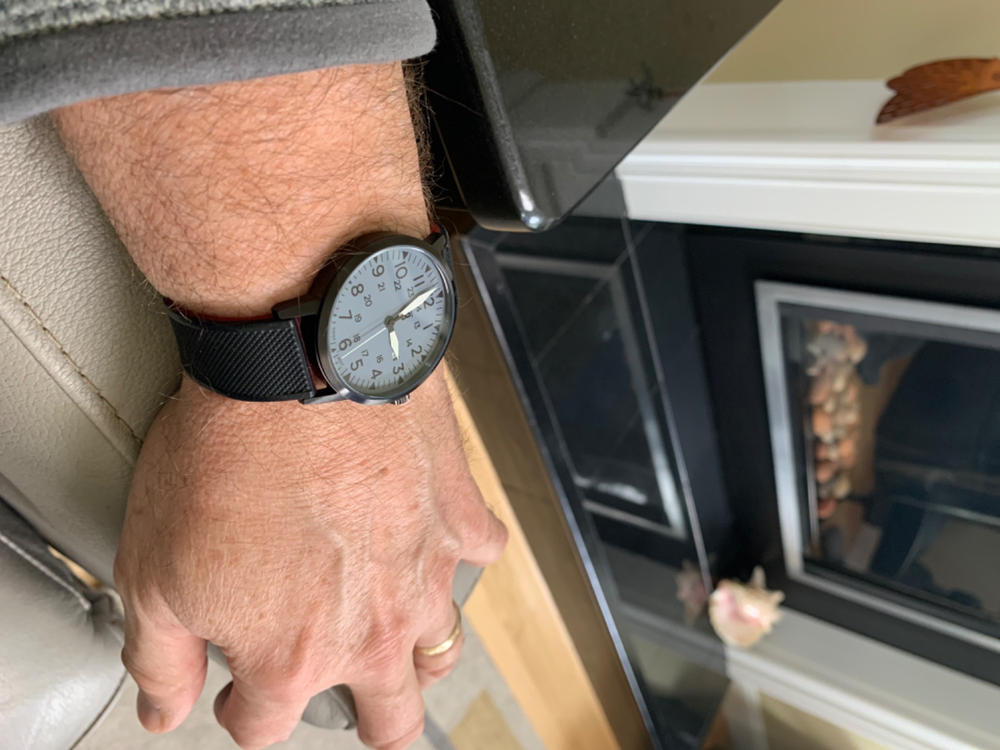 Discovery Field Watch - Customer Photo From DANIEL LENYO