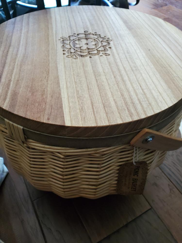 Picnic Basket Table - Customer Photo From Janet Ginn 