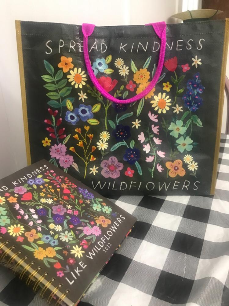 Anytime Tote|Spread Kindness - Customer Photo From Janet Underwood