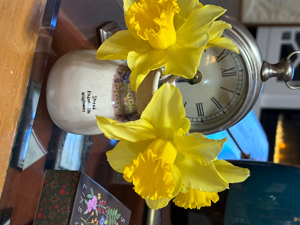 Catalina Ceramic Bud Vase - Spread Kindness - Customer Photo From Janice Wise