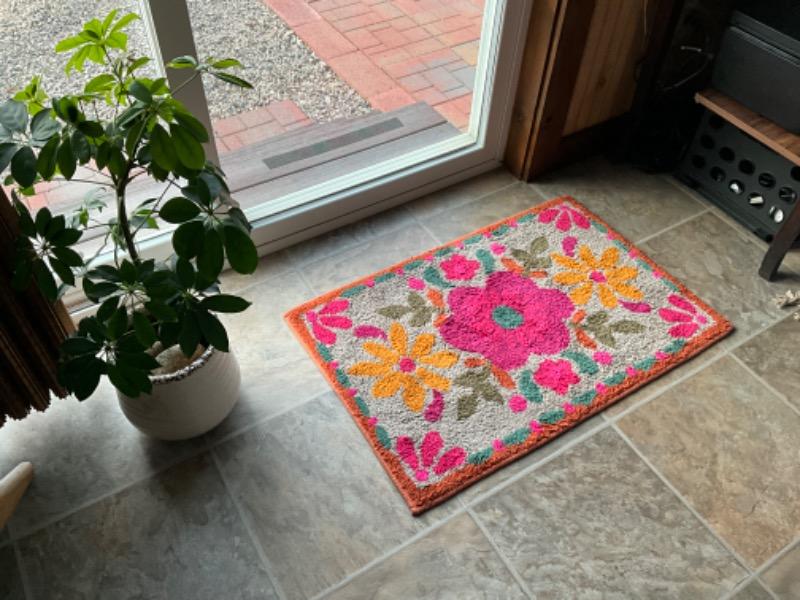 Tufted Cotton Bath Mat - Floral - Customer Photo From Elizabeth Hounsel