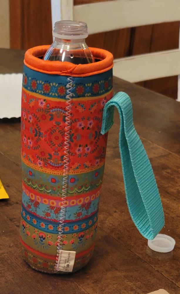Wrist Water Bottle Holder - Turquoise Border - Customer Photo From Rebecca Troup