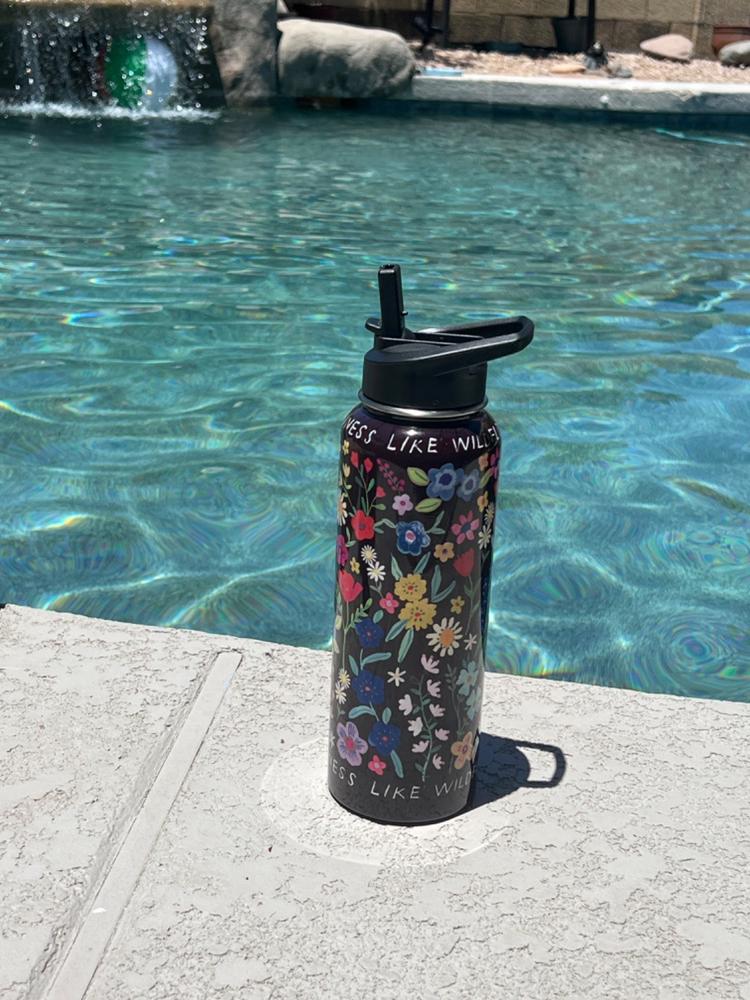 XL Stainless Steel Water Bottle - Spread Kindness - Customer Photo From Becky Reeves