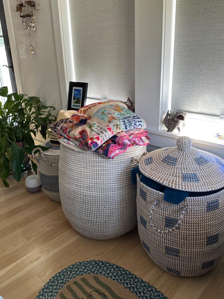 Cozy Throw Blanket - The World Is A Better Place - Customer Photo From Pauline Buis