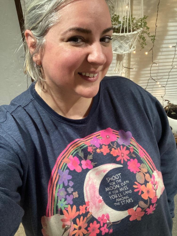 Comfy Pocket Sweatshirt - Shoot For The Moon - Customer Photo From Patricia Black