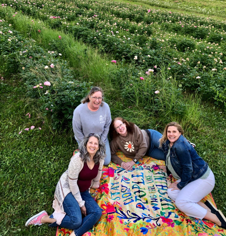 XL Water Resistant Picnic Blanket - Stay Close - Customer Photo From Johanna Bentley