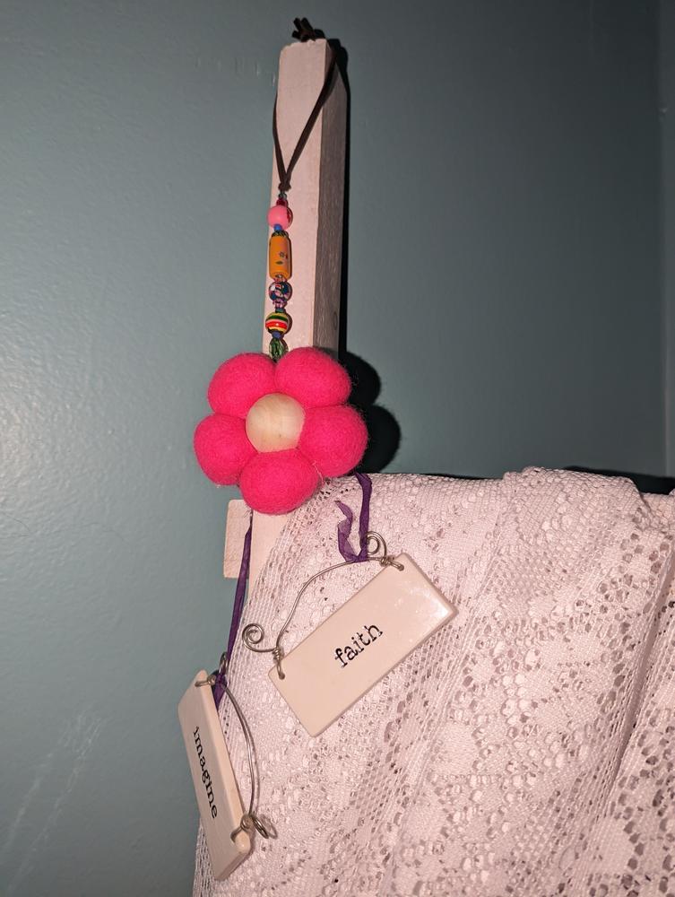 Beaded Essential Oil Diffuser - Flower - Customer Photo From Daisies are MY FAVORITE 