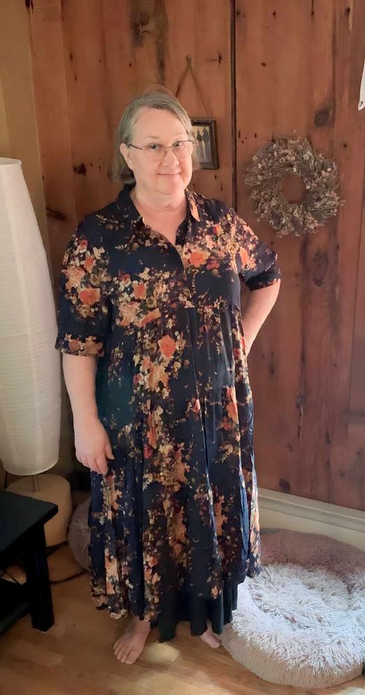 Rebecca Midi Dress - Navy Red Bouquets - Customer Photo From Juliet Upton