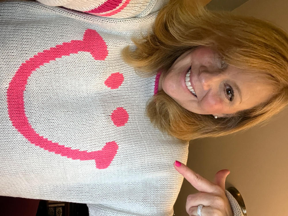 Carson Knit Sweater - Smiley - Customer Photo From Patricia Dickinson