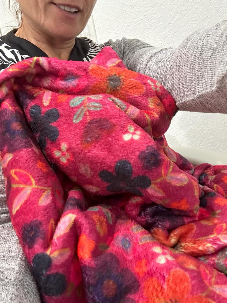 XL Double-Sided Cozy Blanket - Fearless Chirps - Customer Photo From Nurith Spolansky