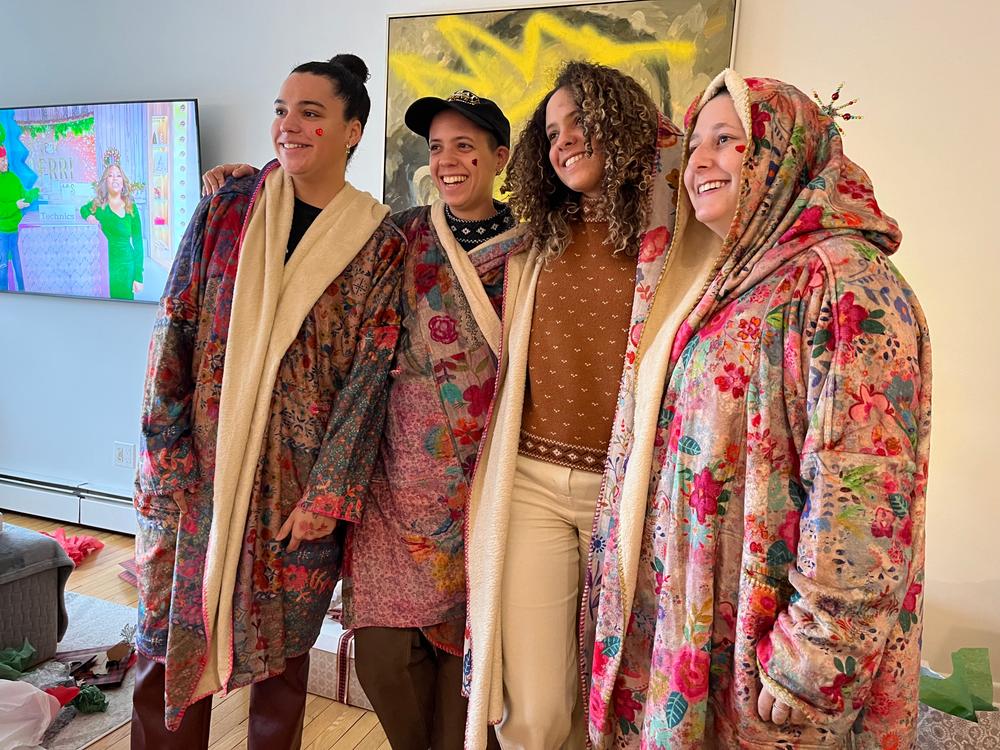 Cozy Blanket Kimono Tropical Birds Natural Life