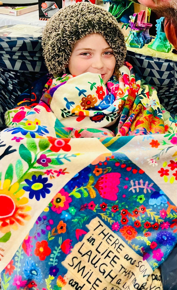 XL Double-Sided Cozy Blanket - Love Chirps - Customer Photo From Lyla Lockhart