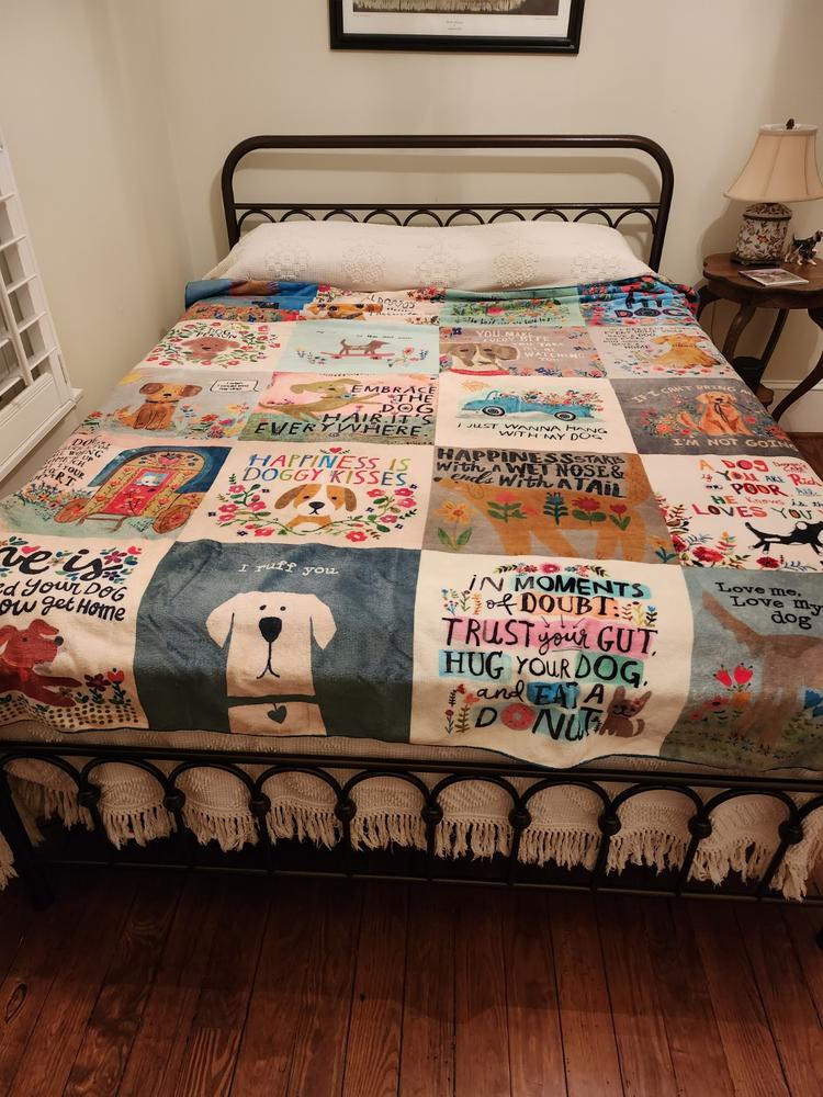 Cozy Canine Comfort Quilted Blanket NCU0DV036 main image 1