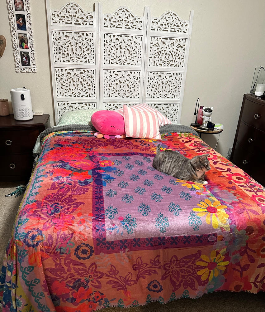Double-Sided Cozy Coverlet - Flower - Customer Photo From Edmund K Bradshaw
