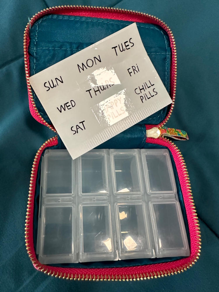 Getaway Daily Pill Case - Pink Neon Green - Customer Photo From Nayda Rivera-Hernandez