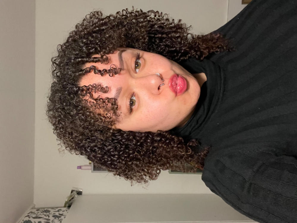 HeyCurls Extensions - Customer Photo From Larissa Charlemagne