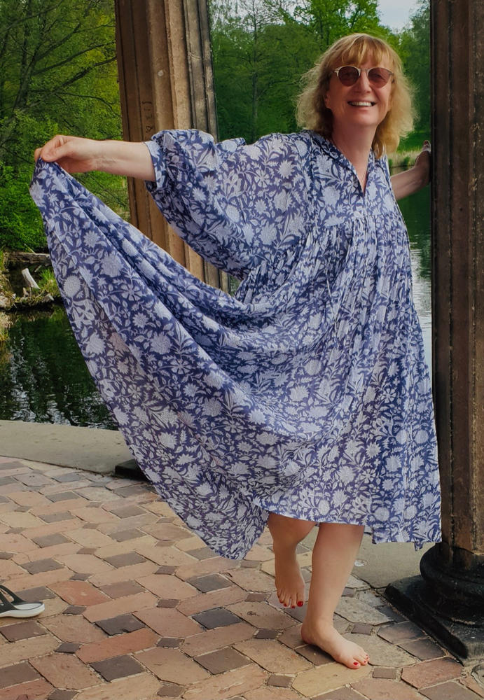 Kyra Midi Dress ~ Blue Iris - Customer Photo From Kerstin Bärbel Rund