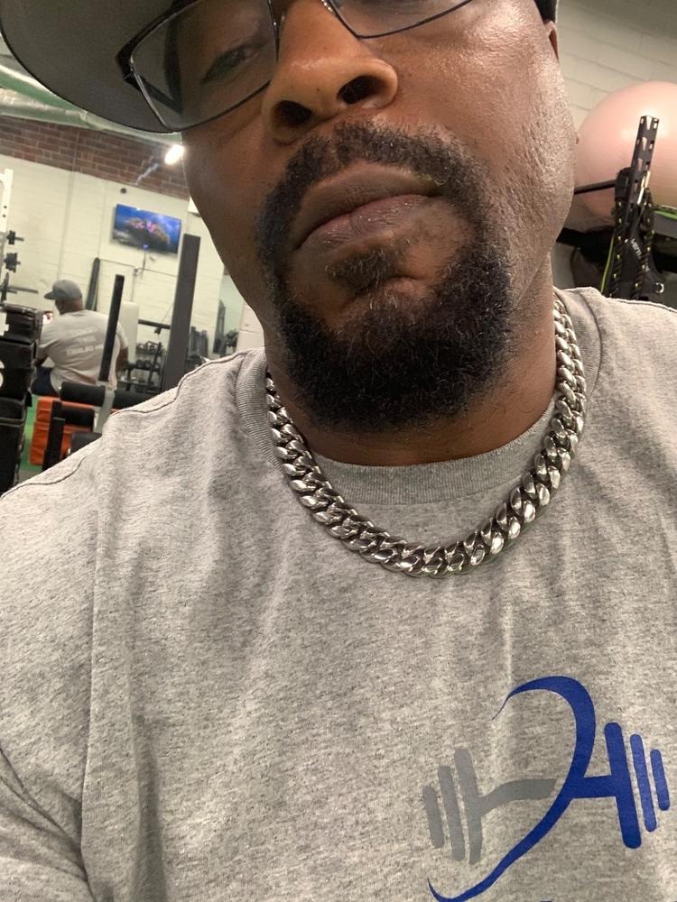 Miami Cuban Link Choker (18mm) in Yellow Gold-Plated - Customer Photo From Malcolm M.
