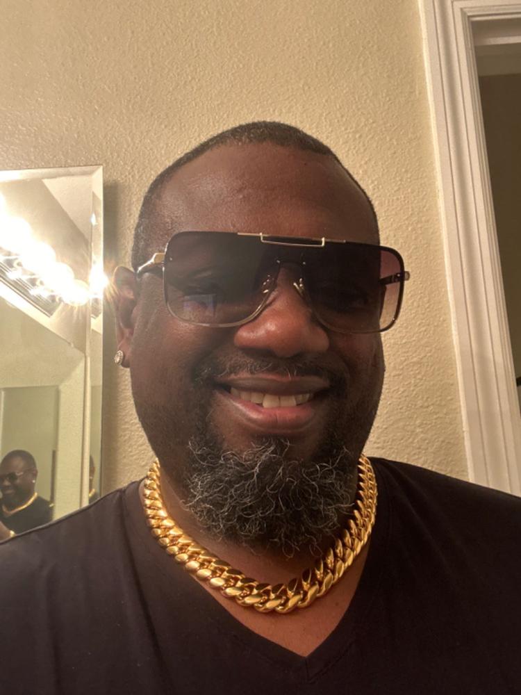 Miami Cuban Link Choker (18mm) in Yellow Gold-Plated - Customer Photo From DeShawn J.