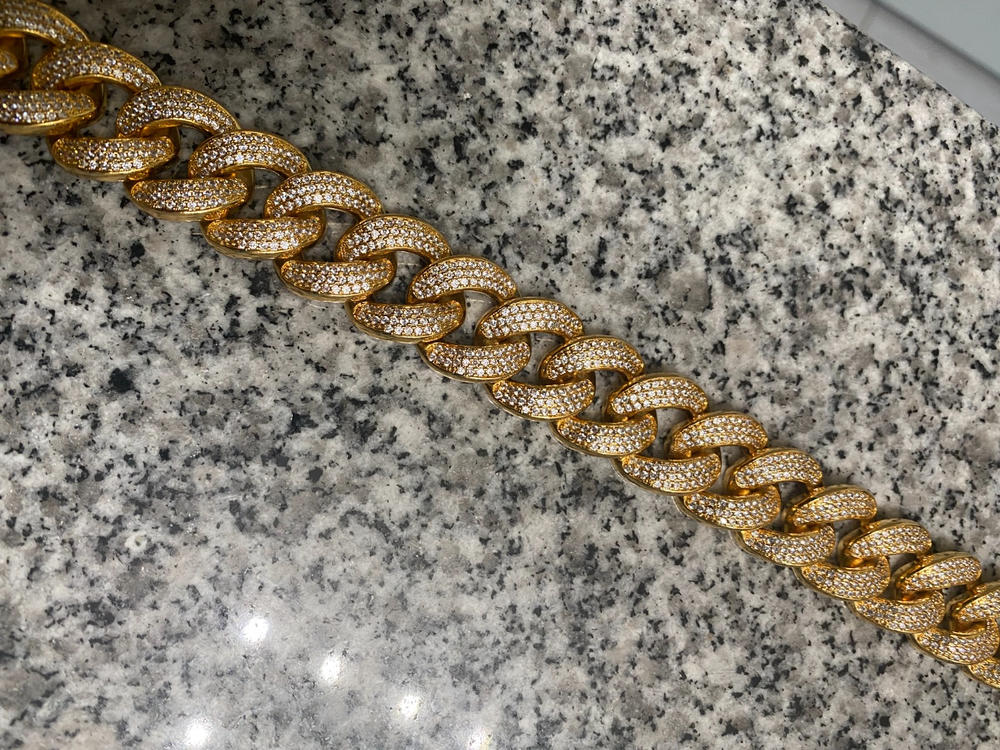 New Flip buckle Iced Cuban Link Chain Gold-Plated - Customer Photo From Rafael Ramirez