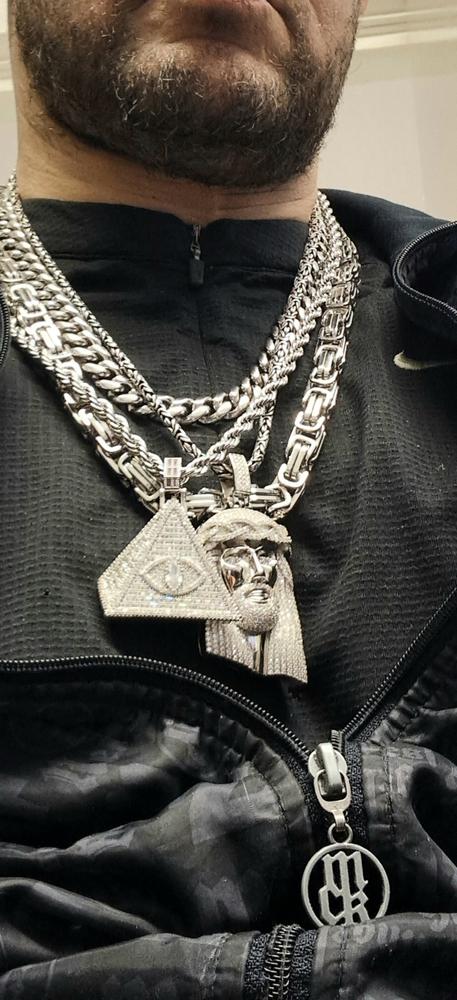 Baguette Pyramid Pendant White Gold - Customer Photo From MBN