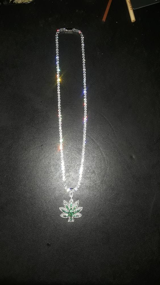 Baguette Green Leaf Necklace - Customer Photo From illbill313