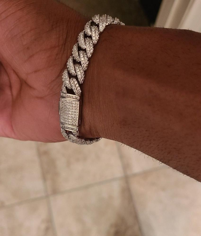 Cuban Link Bracelet (10MM) In White Gold - Customer Photo From Cedric M.