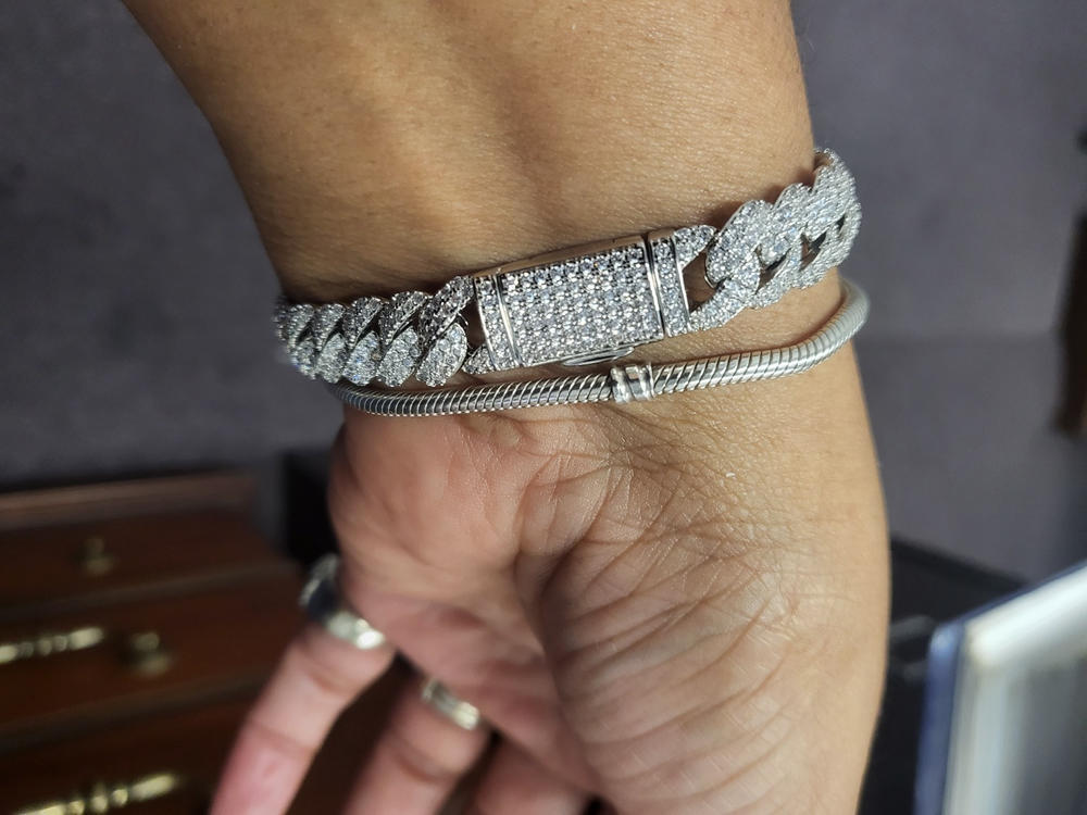 Cuban Link Bracelet (10MM) In White Gold - Customer Photo From Michelle J.