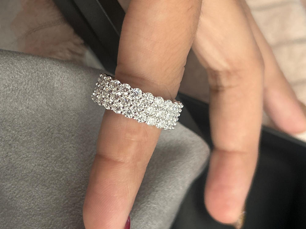 925S & VVS Moissanite 3-Row Eternity Ring White Gold - Customer Photo From Justice F.