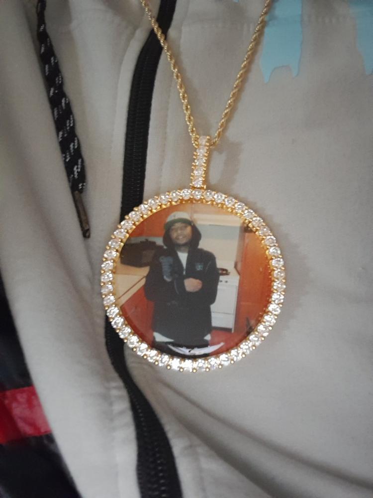 LARGE 3D CIRCLE CUSTOM PICTURE PENDANT - Customer Photo From Jacori T.