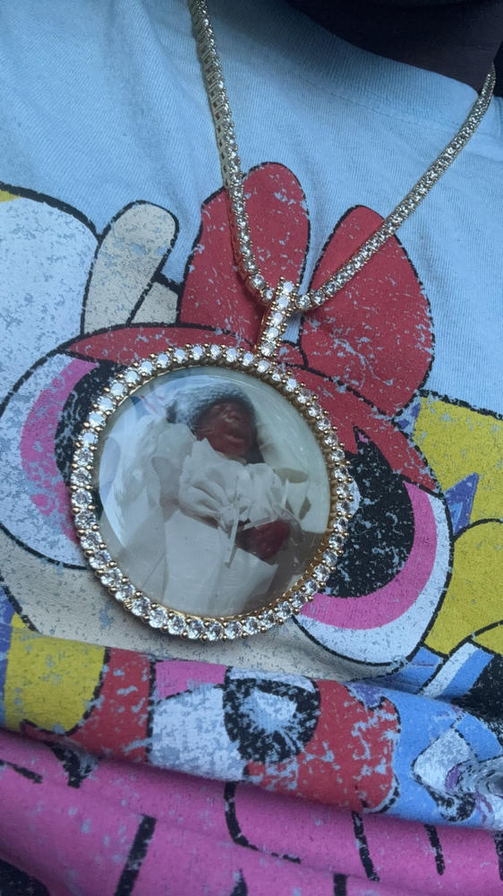 LARGE 3D CIRCLE CUSTOM PICTURE PENDANT - Customer Photo From Tyshon J.